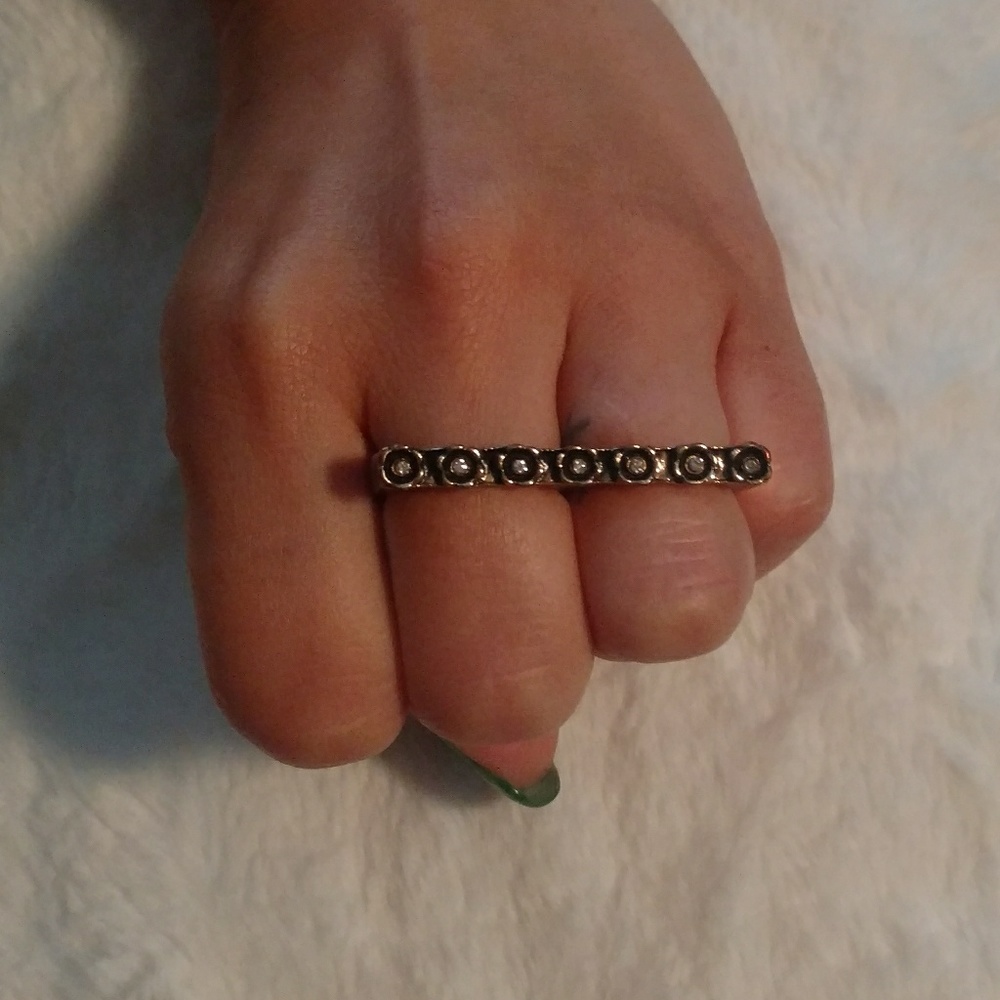 Two Finger Ring - Picture 2 of 4